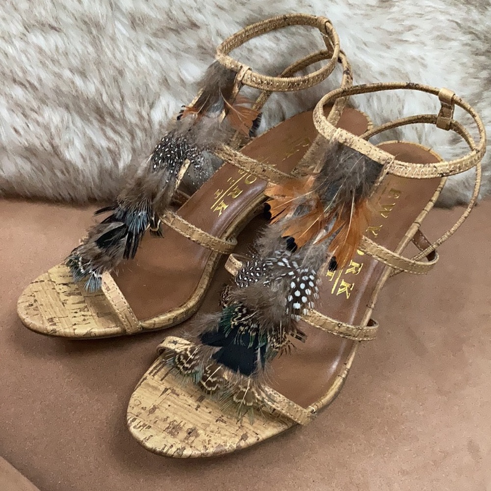 Cork sandals with feathers sz 7 non slip bottom. Aprox 3” high. New!! - Picture 4 of 11